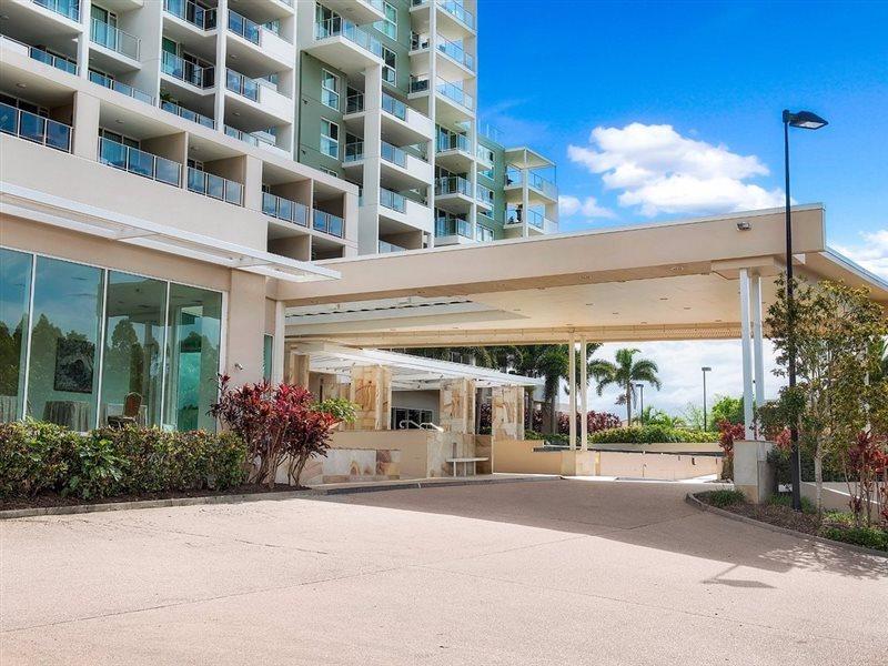 Pelican Waters Golf Resort Sunshine Coast Caloundra Exterior photo