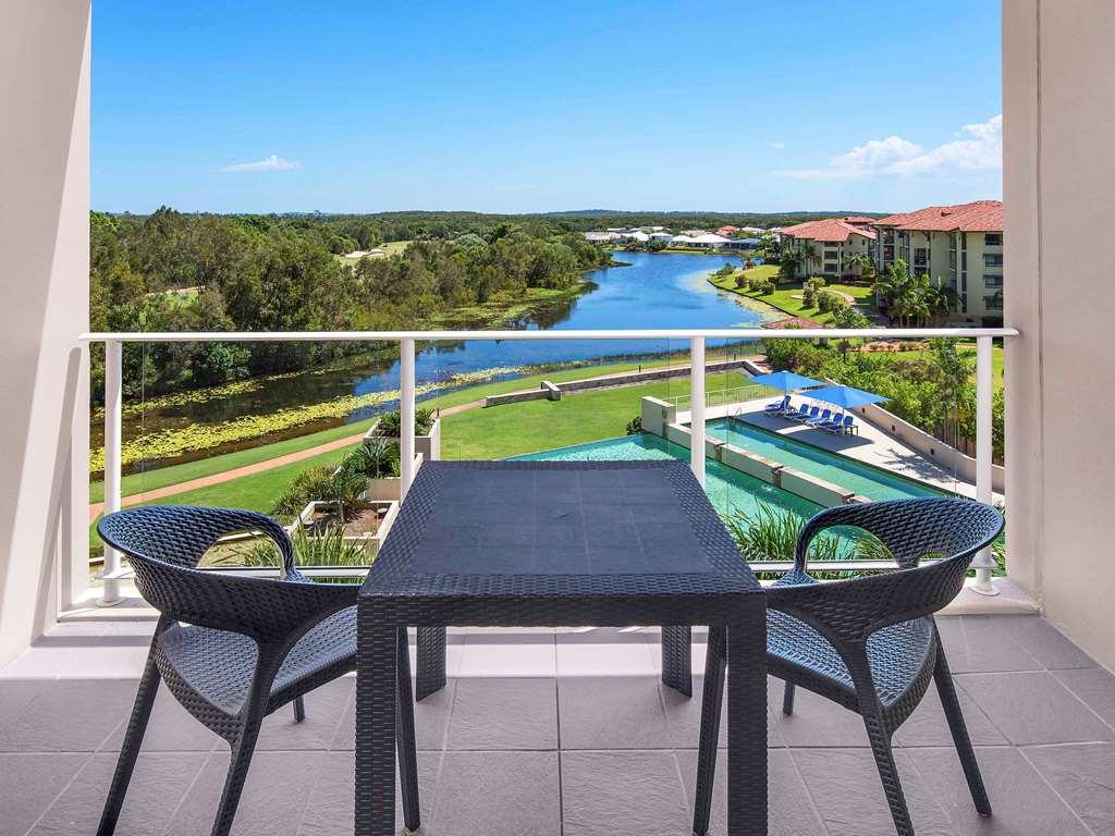 Pelican Waters Golf Resort Caloundra Room photo