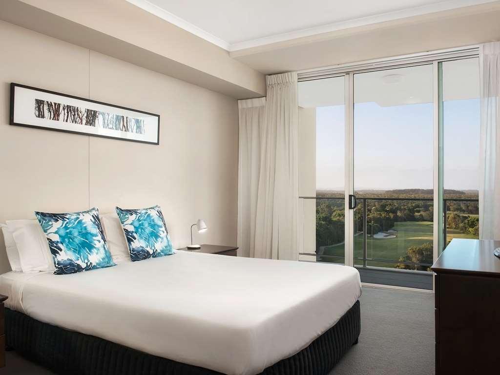 Pelican Waters Golf Resort Caloundra Room photo